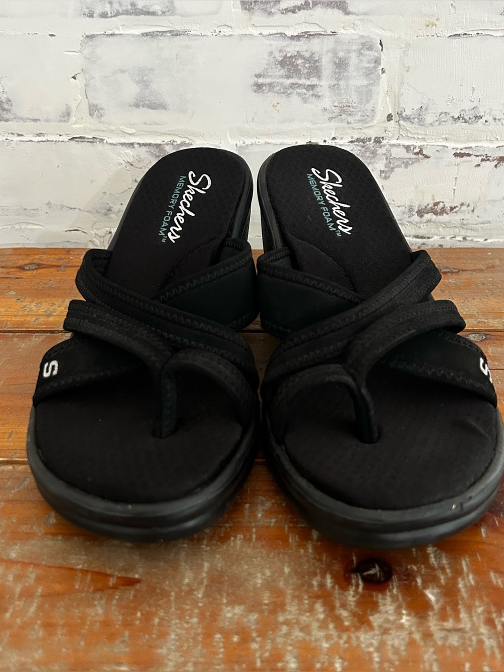 Skechers Black Wedge Rumblers Sandals Women’s Size 8.5 Comfortable Strappy - Picture 3 of 9